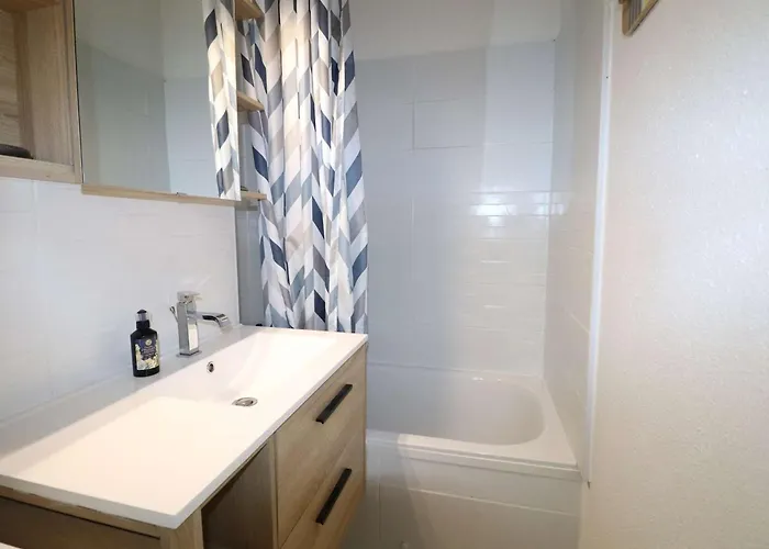 Apartamento Spacieux 3 Pieces Climatise Avec Terrasse Et Garage - Fr-1-307-281 Le Grau-du-Roi